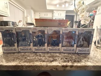 Marvel Legends Fantastic Four: First Steps (READ DESCRIPTION!!)