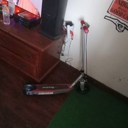 Black Label Razor E100  Electric Scooter