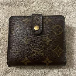 Vintage Compact Wallet
