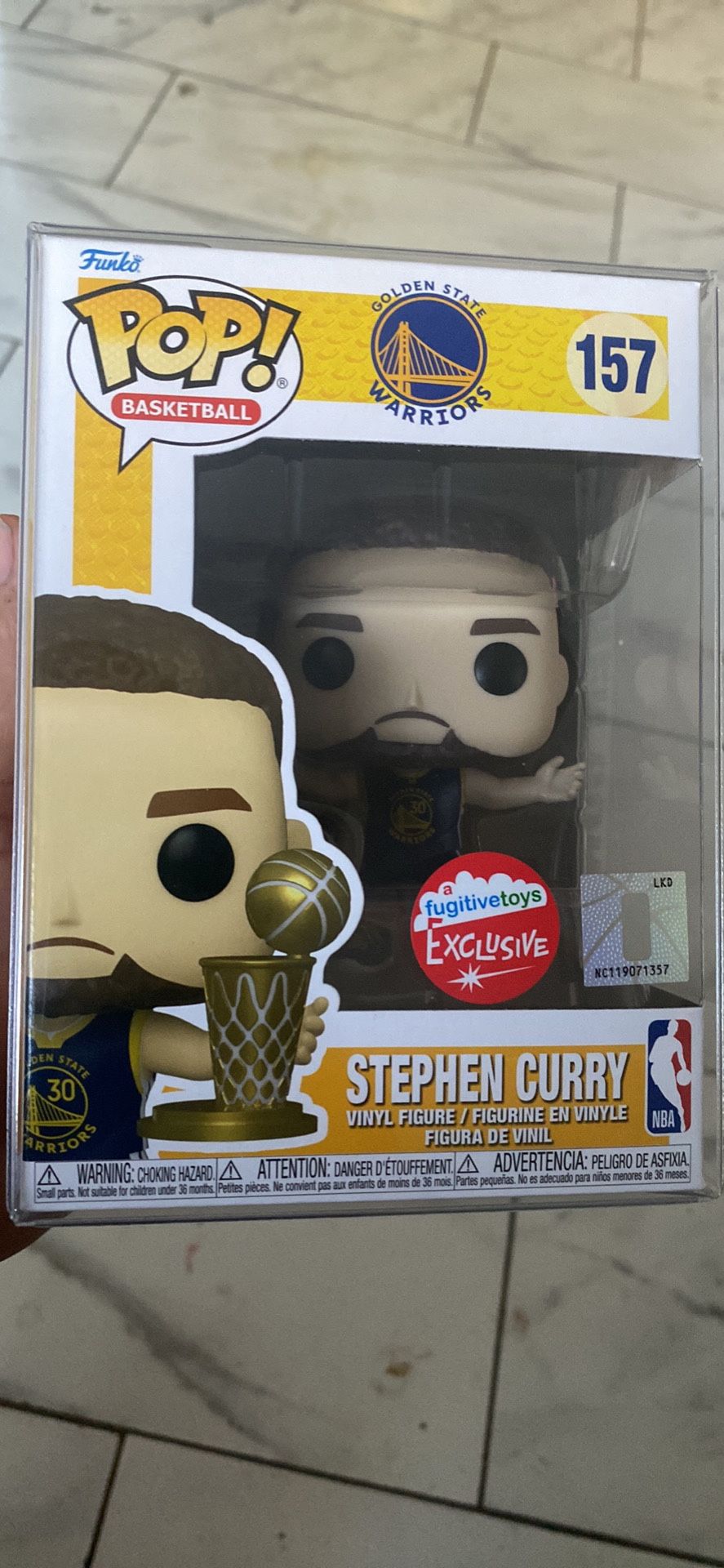 STEPHEN CURRY W ITH TROPHY FUGITIVETOYS EXCLUSIVE 