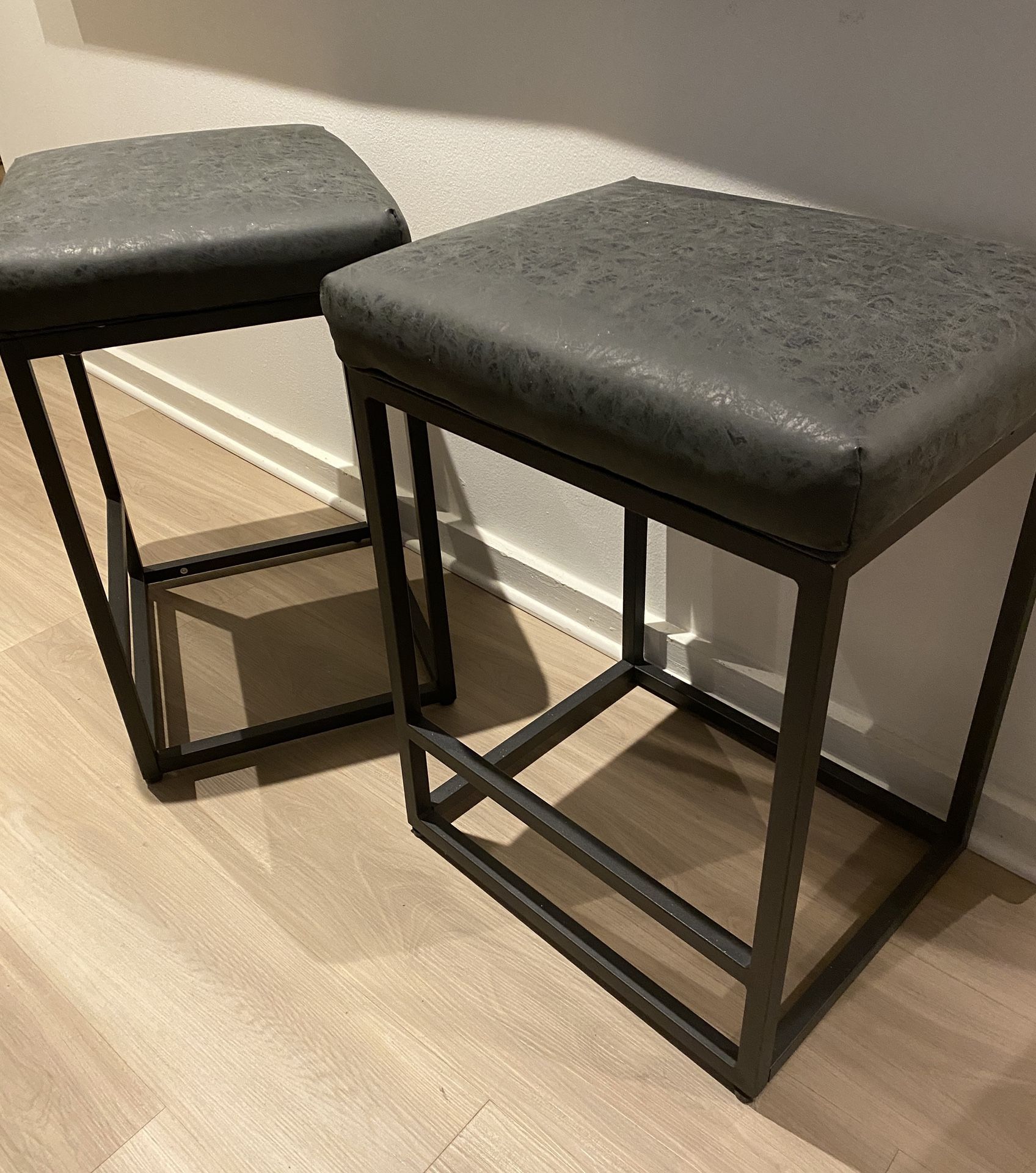 Barstools / Counter Stools