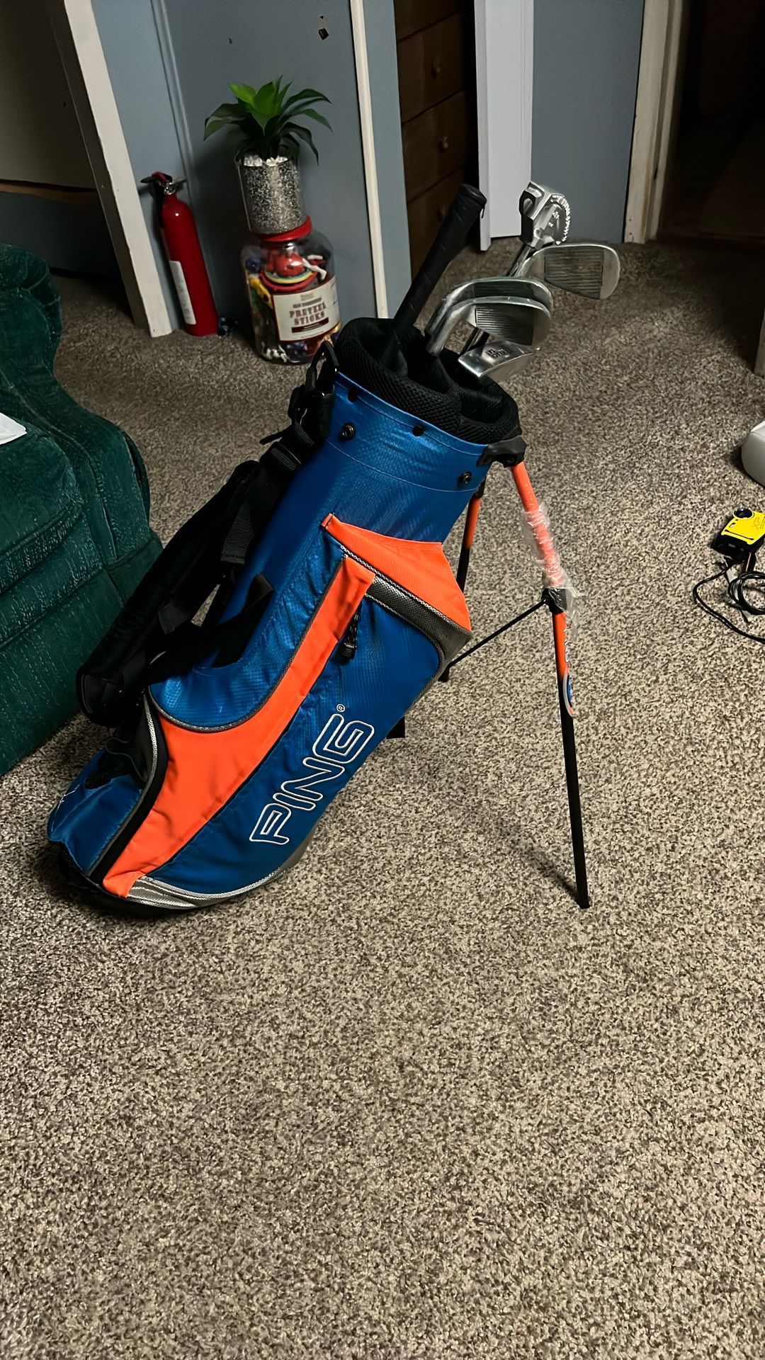 Children’s REAL Ping Golf Bag W Clubs, Stand/ Backpack