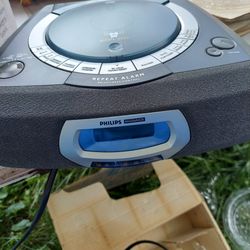 Clock,radio,and cd Player