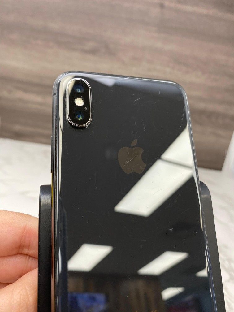 iPhone X 64gb T-Mobile ID: 92147