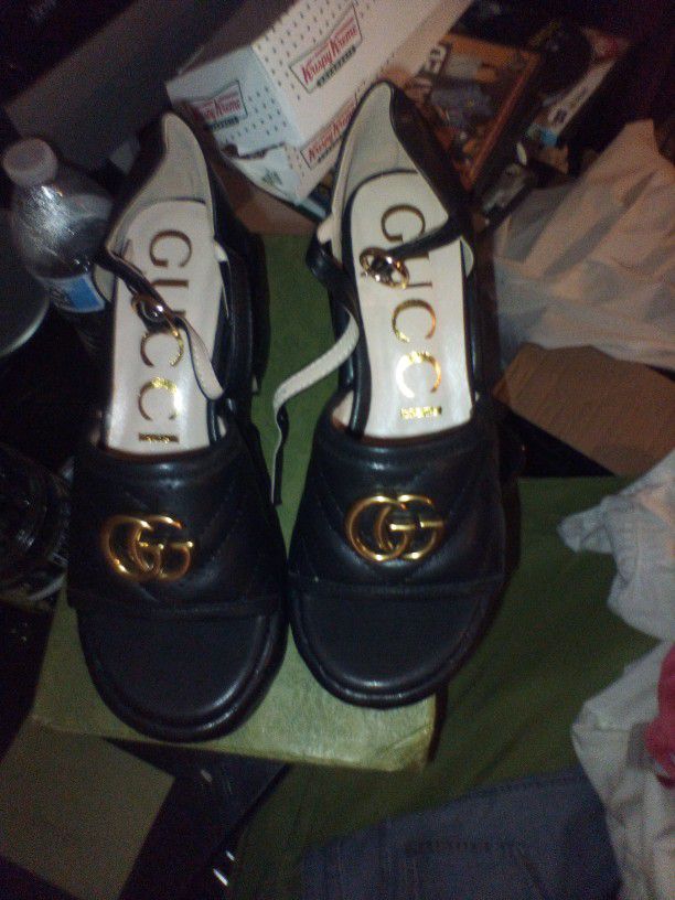 Gucci Black Matelassee Leather Sandals Strap Shoes Size 6