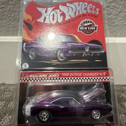 Hot Wheels Red Line 1969 Dodge Charger R/T Purple