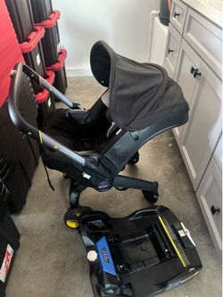 Doona stroller with car base !
