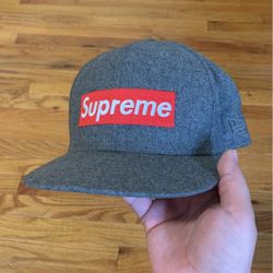 Supreme Fitted 7 1/2 Never Used In 10 Years AUTHENTIC
