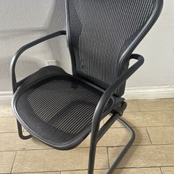 Herman Miller Aeron Size B Guest Side Chair