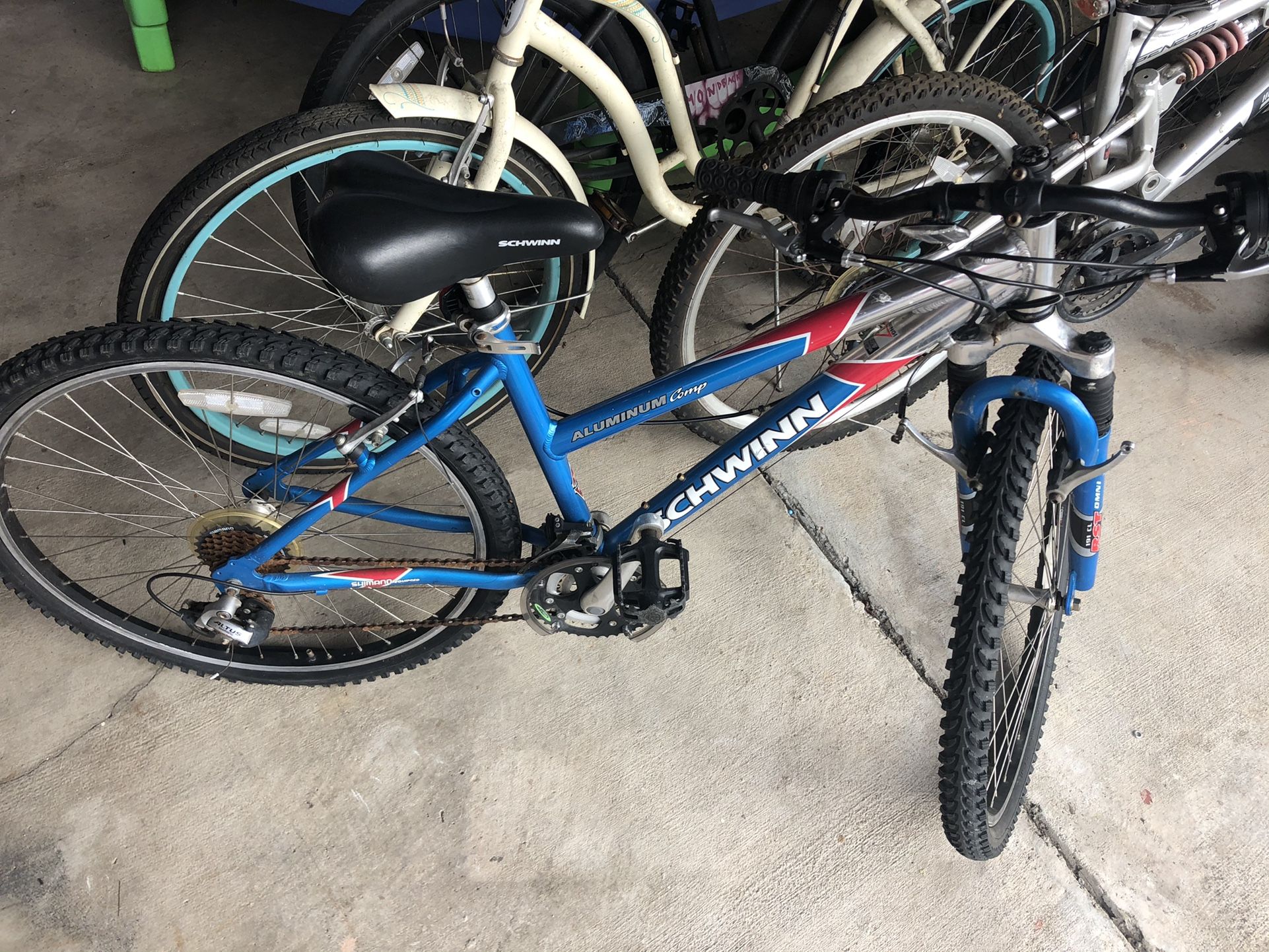 schwinn mountain bike