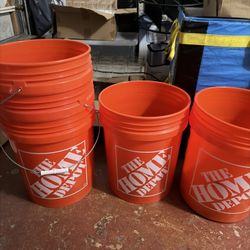 5 Gallon Buckets 