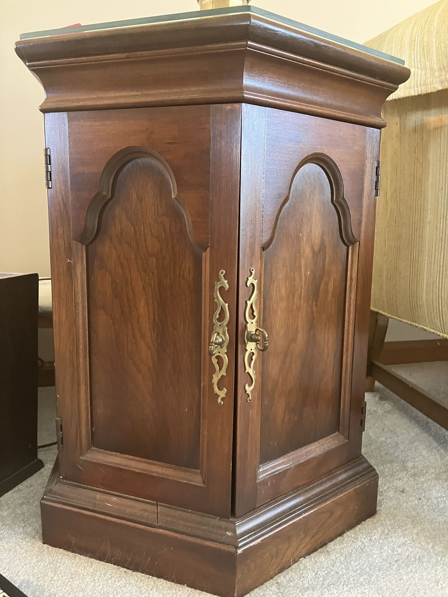 Pennsylvania House Hexagon Cabinet 