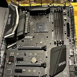 MSI X470 GAMING PRO CARBON Motherboard. 