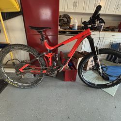 2017 Giant Reign Advanced 1 M Carbon fiber Mountain Bike