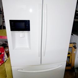 refrigerator 