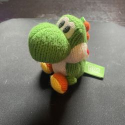 Yarn Yoshi Amiibo