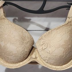 Women's All Over Lace Push-up Bras 
$7 each (One Available In Size 32B and Two Available In Size 38DD)