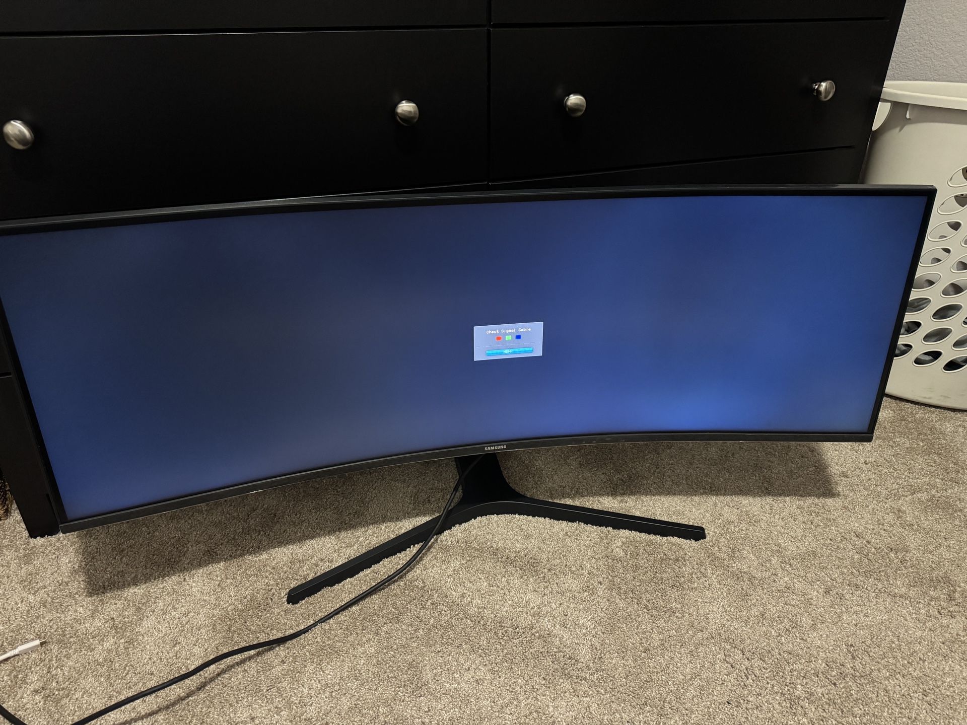 Samsung 43' Super Ultra-Wide USB type-C Curved Monitor