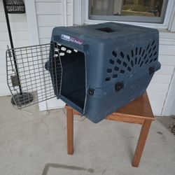 Large blue Pet cage / carrier. 