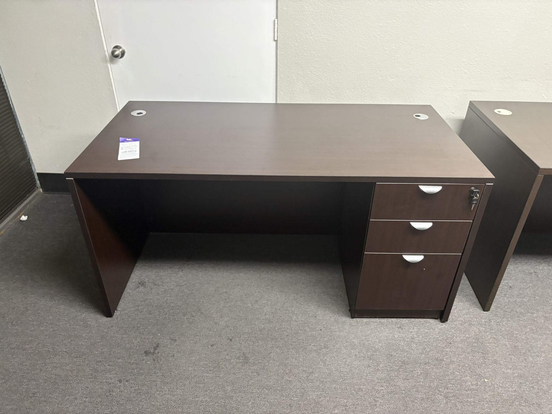 4 Office desks 