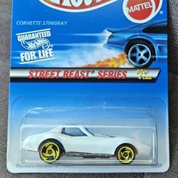 Hot Wheels  Corvette Stingray Street Beast Series 