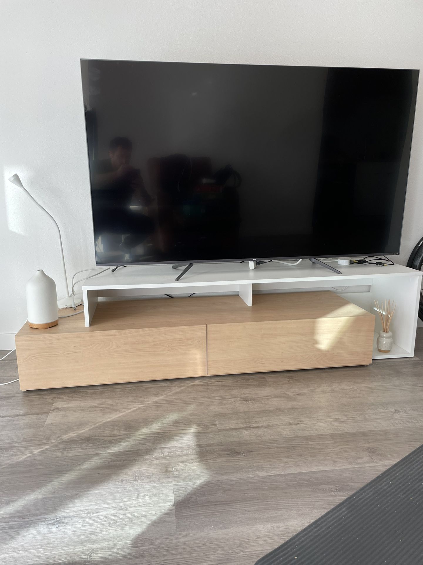 TCL 65inches Class 5 QLED 4K UHD Smart Roku TV