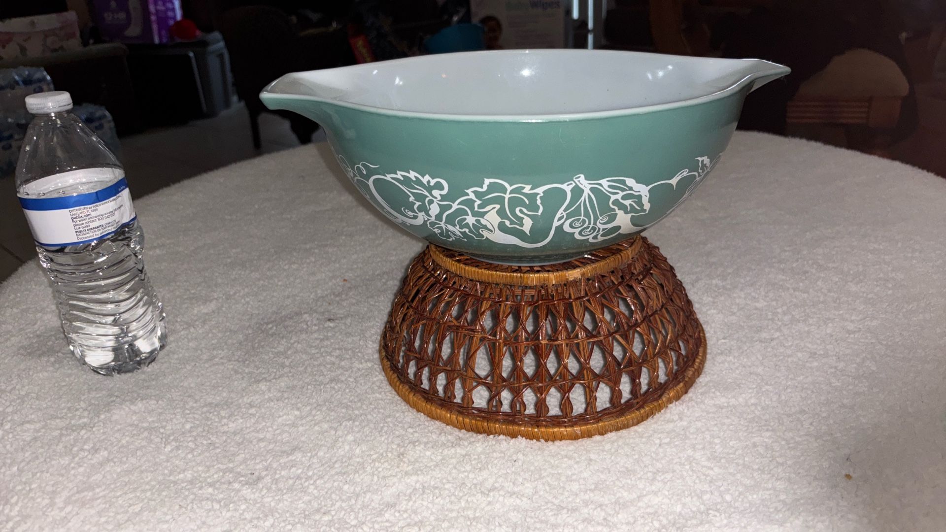 Vintage Large Pyrex Cinderella Bowl
