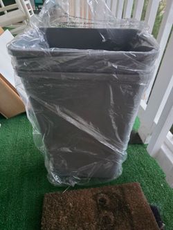 Dual pull out trash can set up