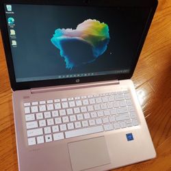 Great Condition Pink HP 14” Laptop With Windows 11 Updated  