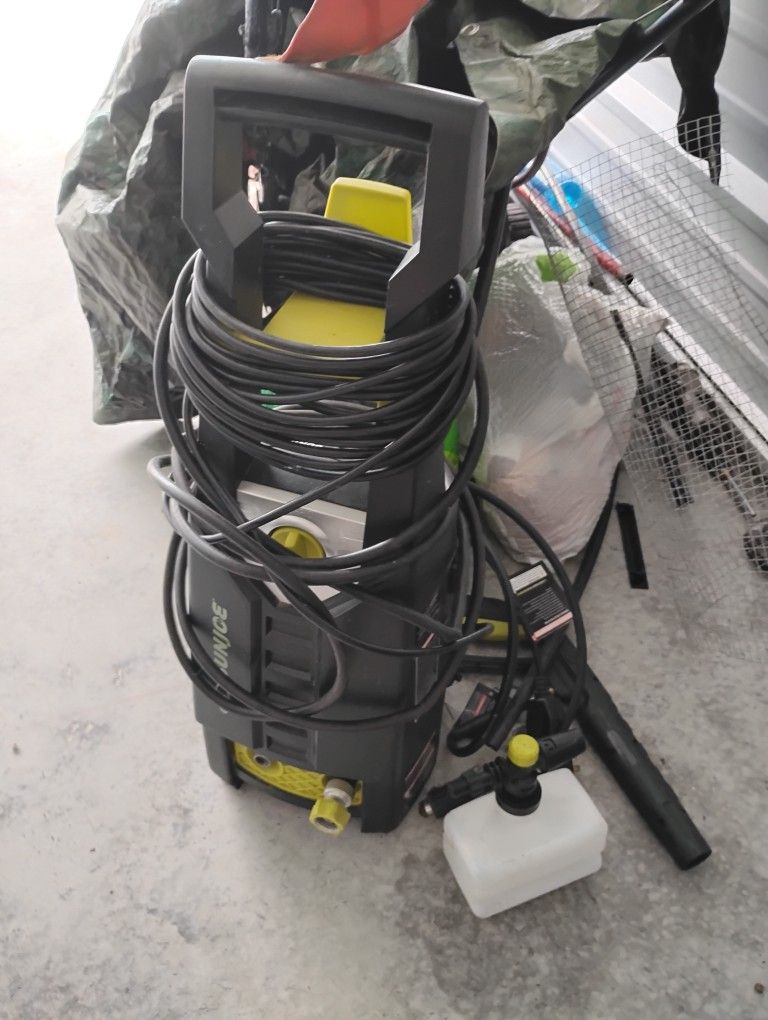 Pressure Washer