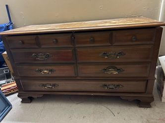 Lane Sweetheart Cedar Chest Dresser