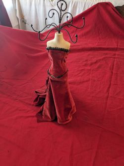 Cute Necklace or rings Holder