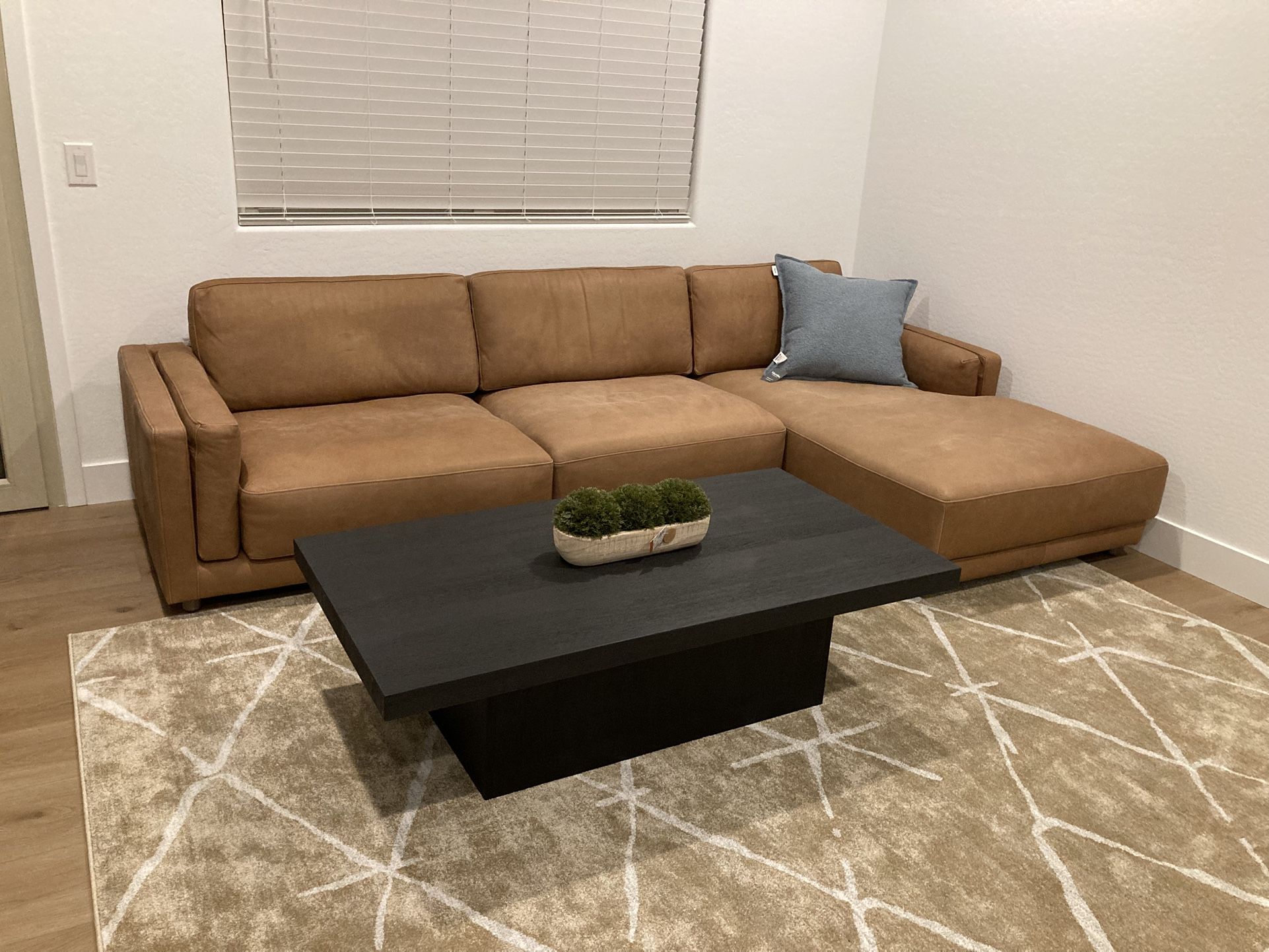 100% Italian Top Grain Leather Sofa w/ Chaise
