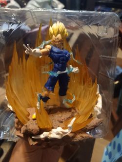 Light-Up Dragon Ball Z Majin Vegeta Figure / Super Saiyan Diorama Statue