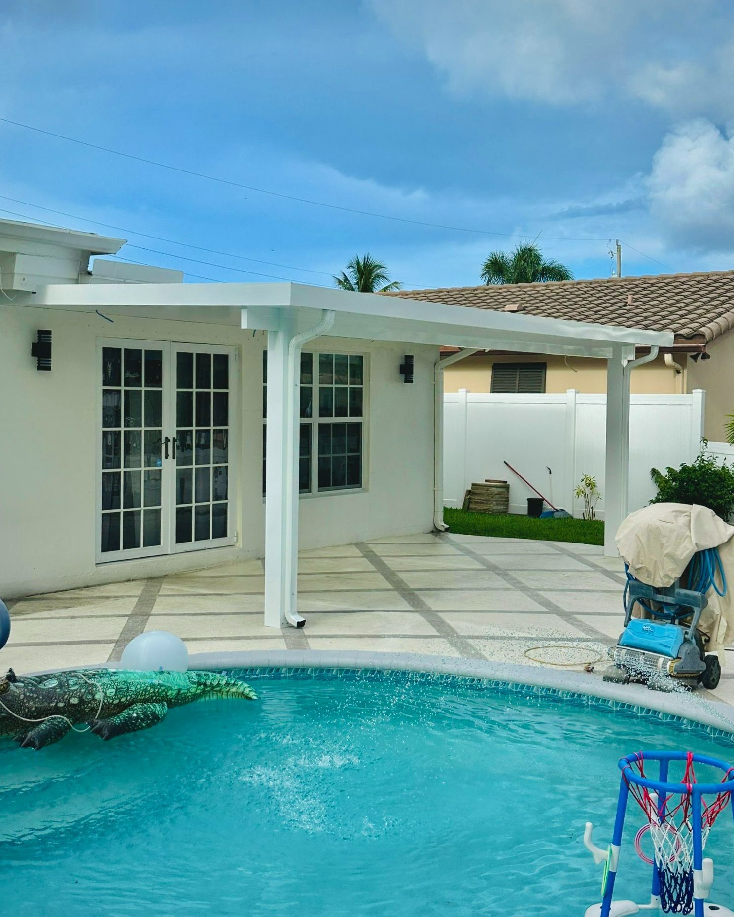 Custom Pergolas, Patio Covers, Decks, Screen Enclosures