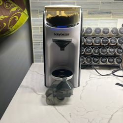 Baby Brezza Baby Formula Pro Advanced Dispenser