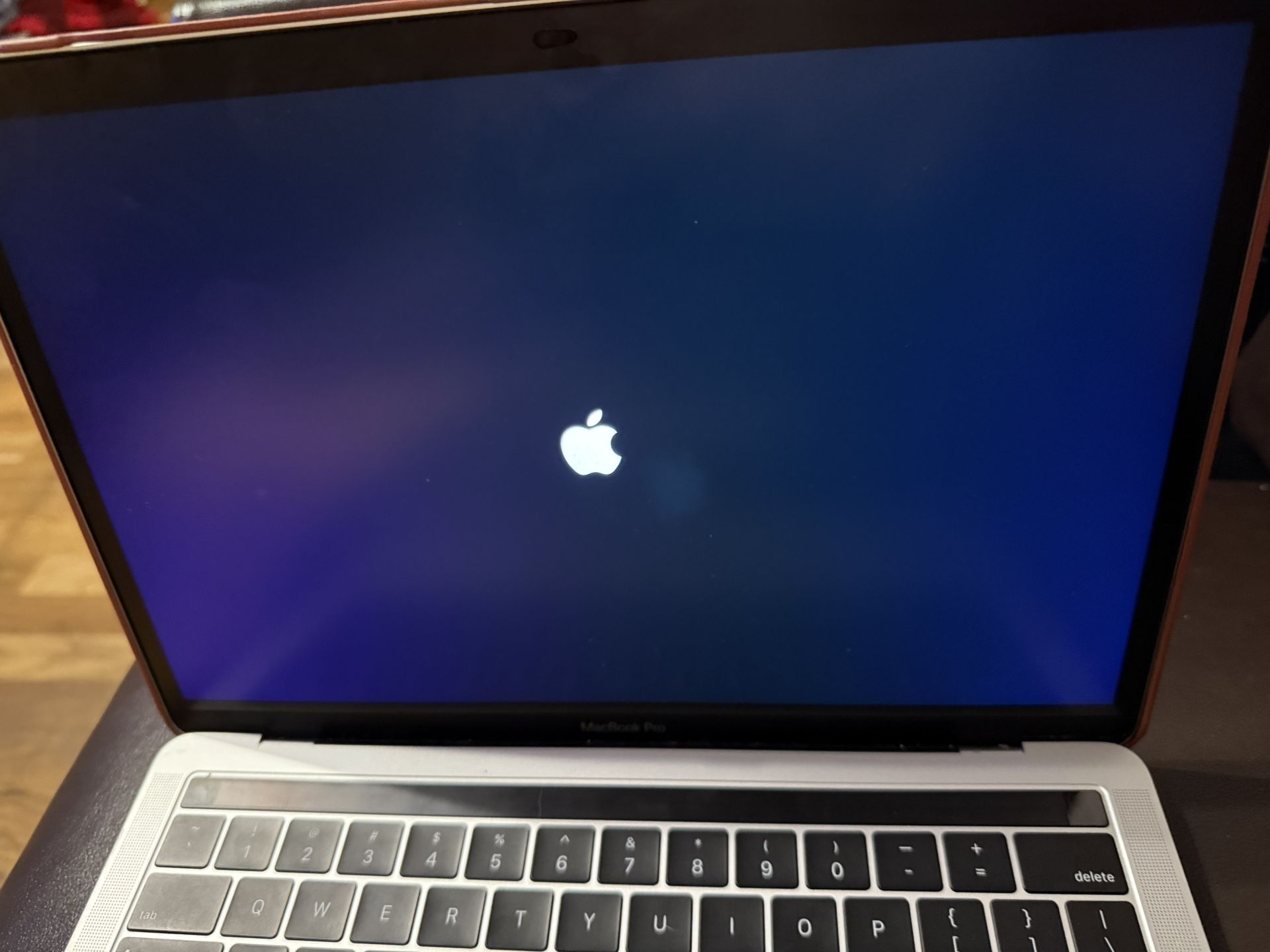 Mid 2019 Apple MacBook Pro Touch Bar with 2.8GHz 13 Inch