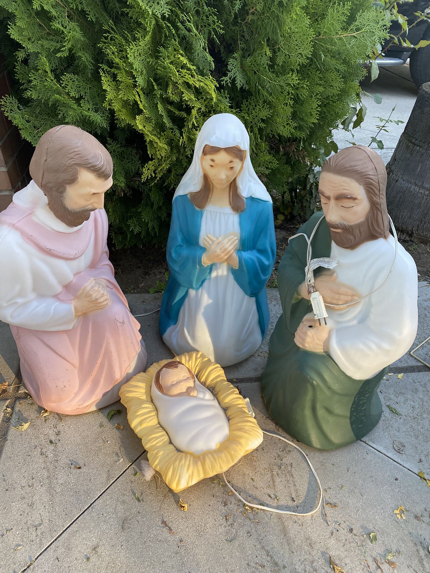 Nacimiento 4 Piezas Para Afuera