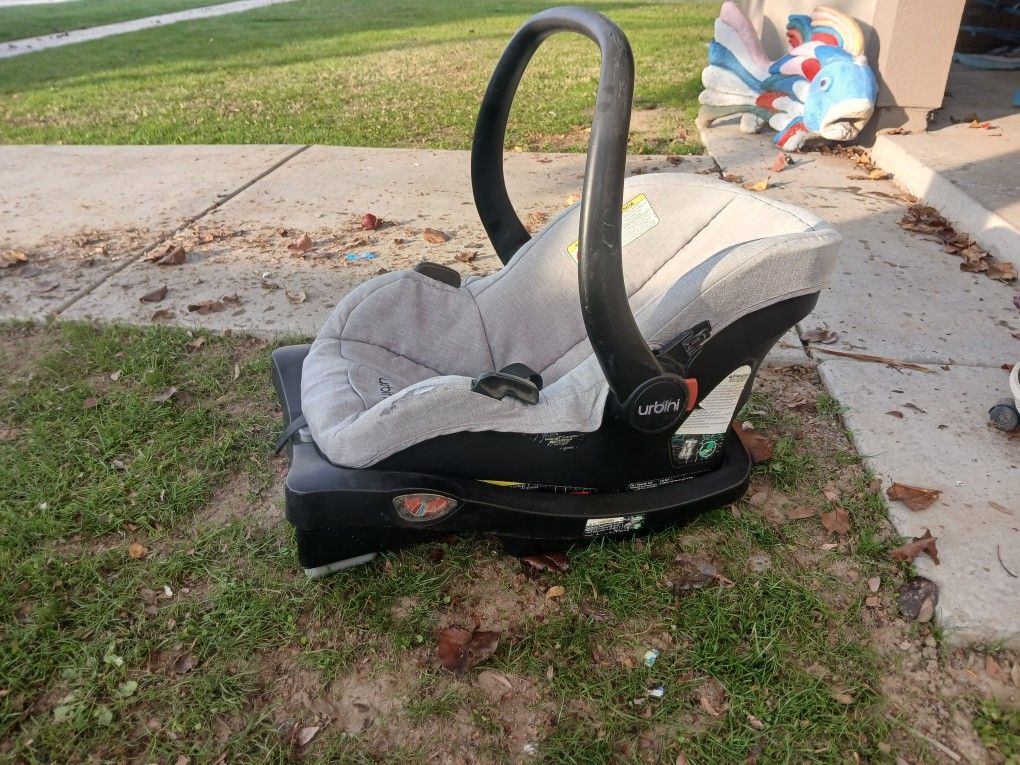 Urbini Infant Carseat