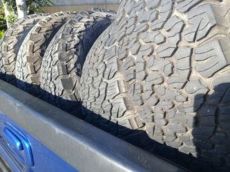LT265/70R17 Bfgoodrich Ko2 ~75-80% Tread (5)