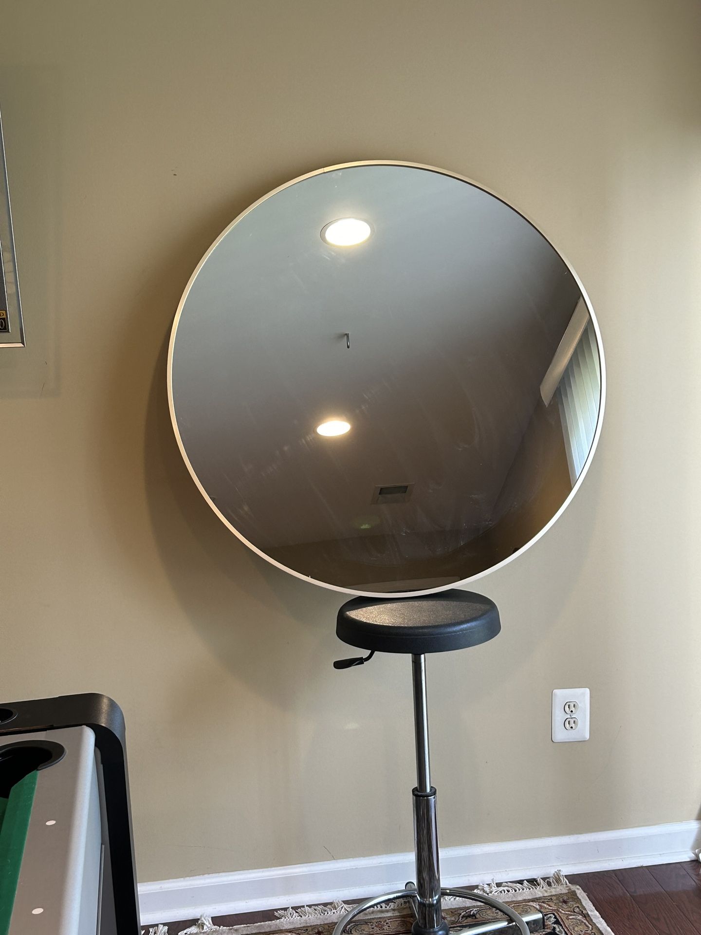 36” Round mirror