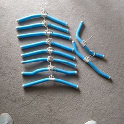 Bendable Foam Hangers 