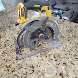 Dewalt Flexvolt Circular Saw 