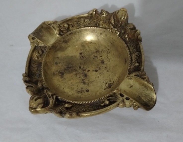 ANTIQUE - MC SOLID BRASS TRINKET DISH / ASHTRAY 5.5"