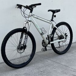 IRON Horse Warrior 7.5 Mountain Bike 