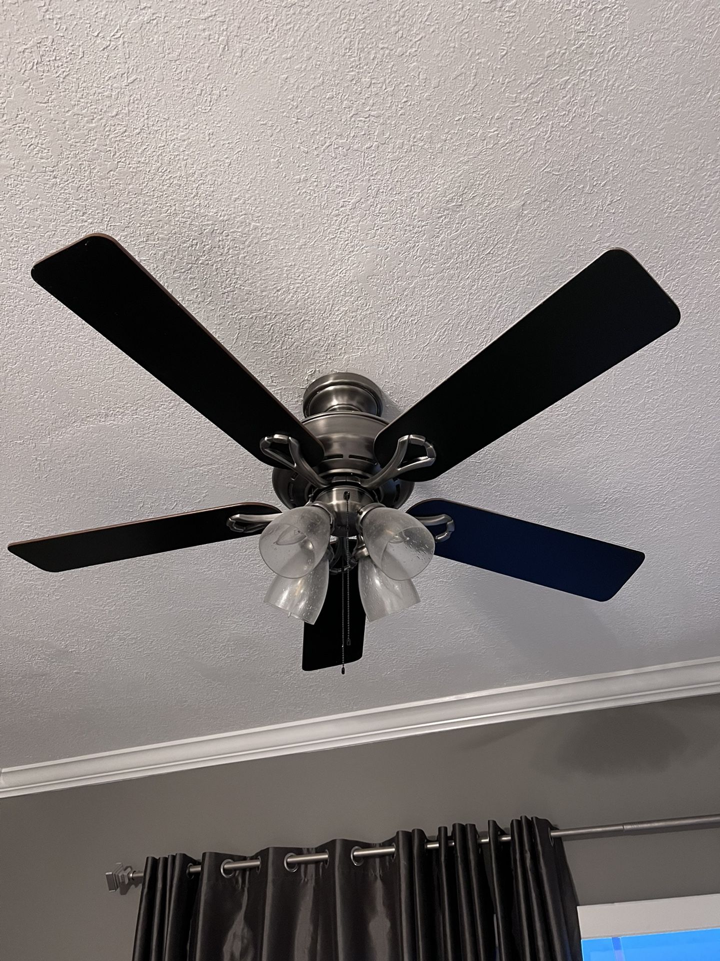 Hunter Douglas Ceiling Fan Excellent Condition  52”