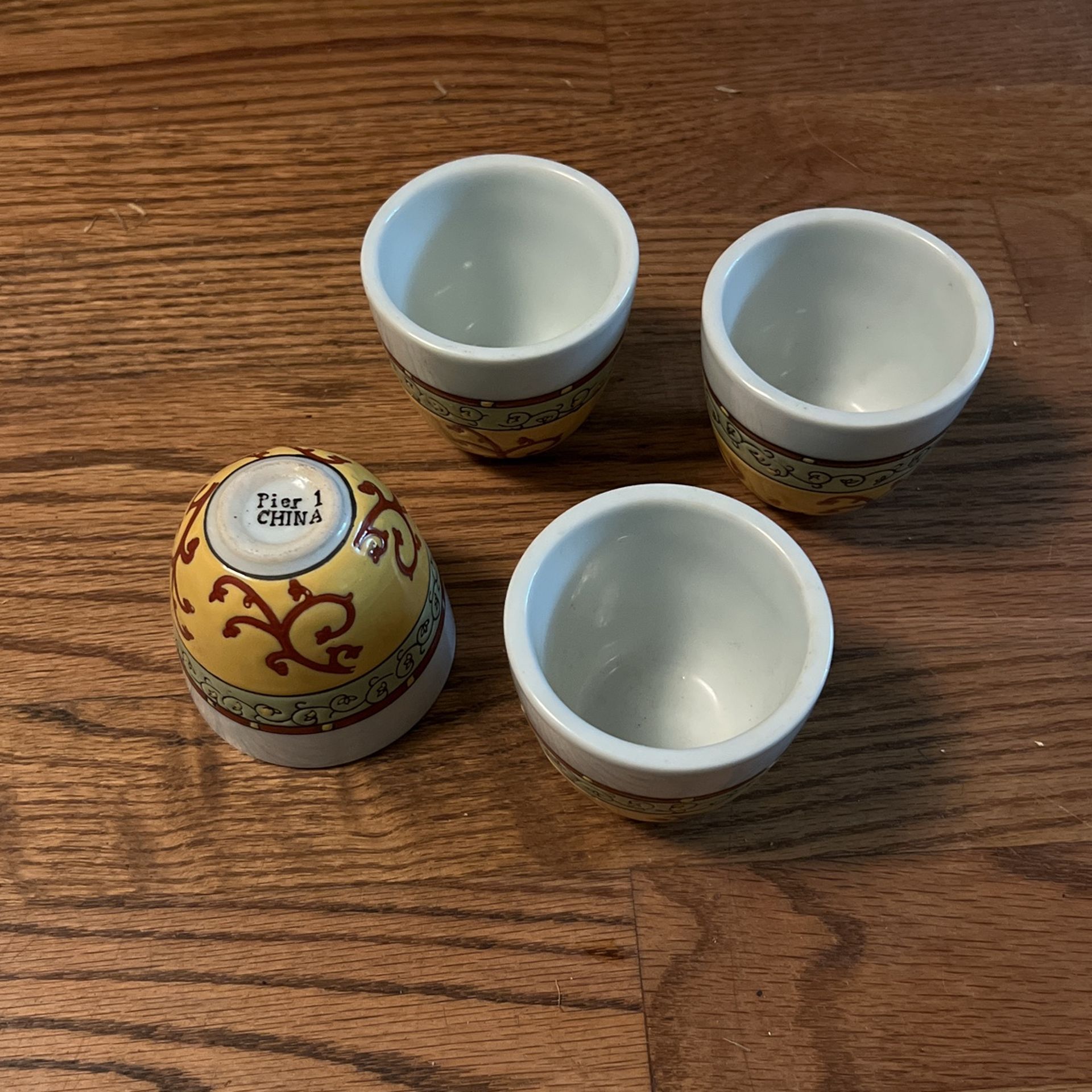 Vintage Pier 1 Four Sake Tea Cup Set Porcelain Orient China Gold Green Red White