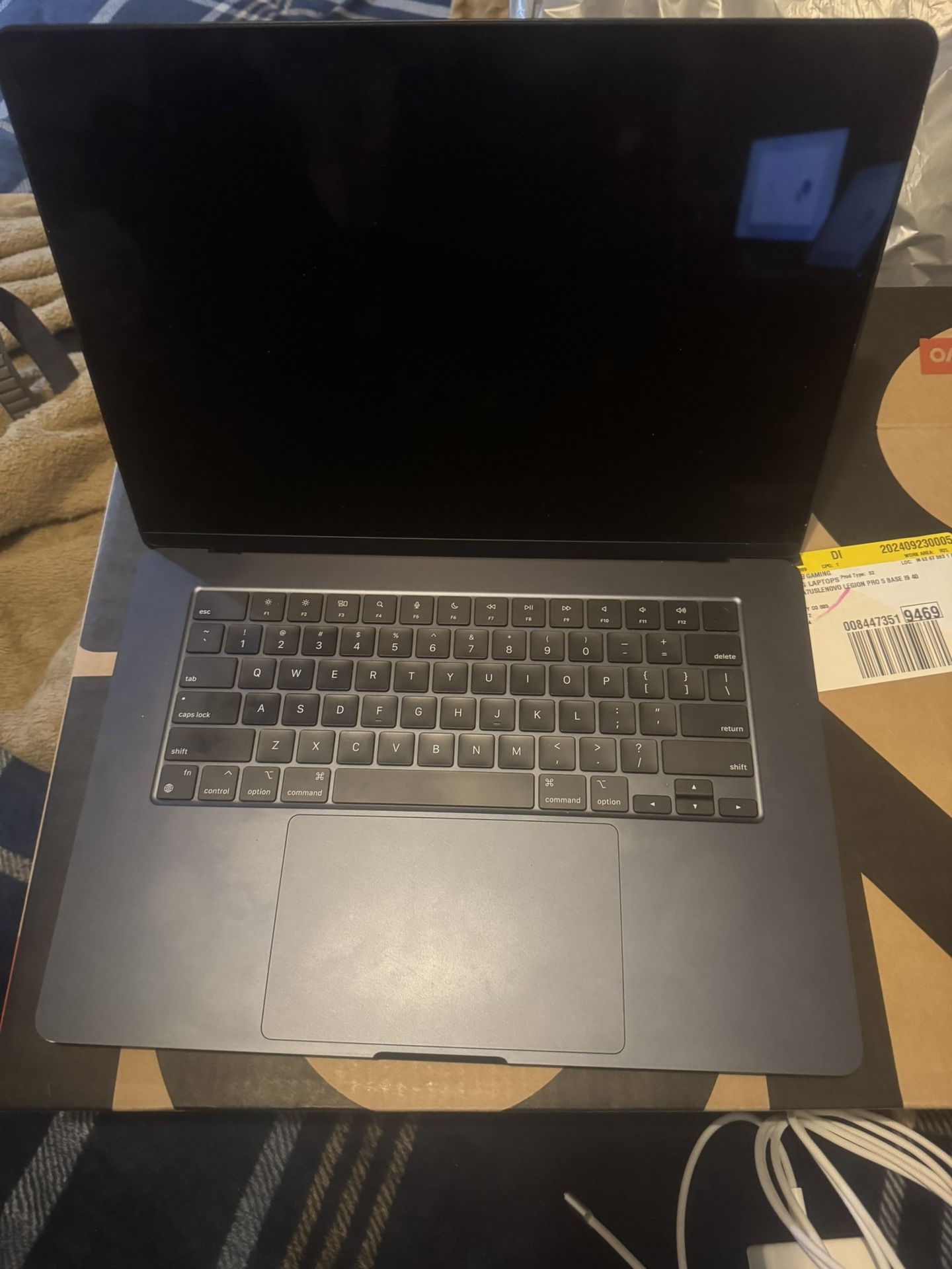 Mac book air 15” 16gb