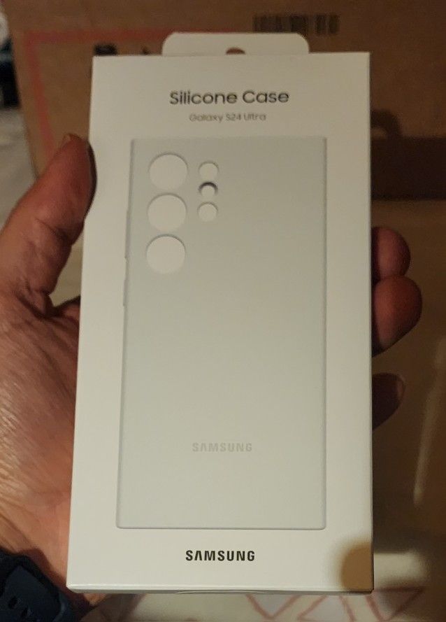 Samsung 24 Ultra WHITE  SILICON CASE