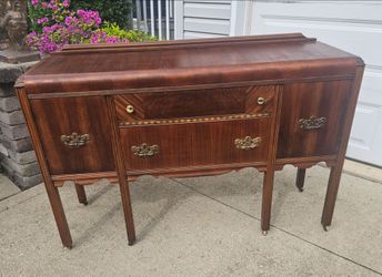 Depression Era Waterfall Buffet